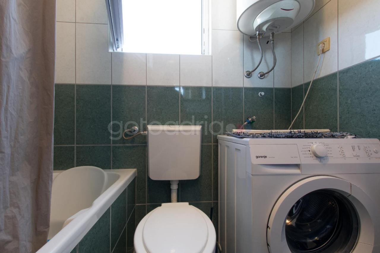 Apartment Vesna With Balcony & Free Parking Makarska Dış mekan fotoğraf