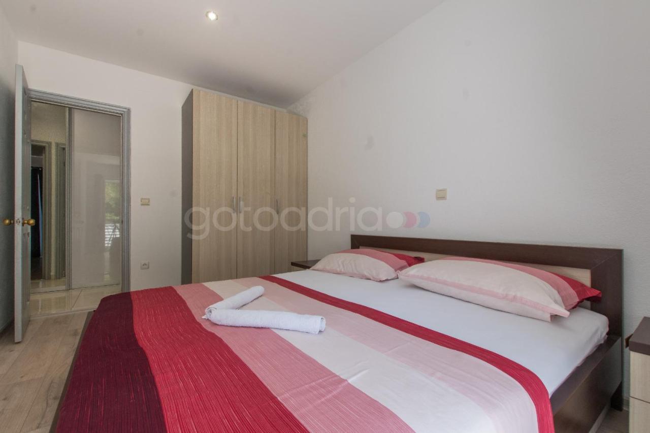 Apartment Vesna With Balcony & Free Parking Makarska Dış mekan fotoğraf